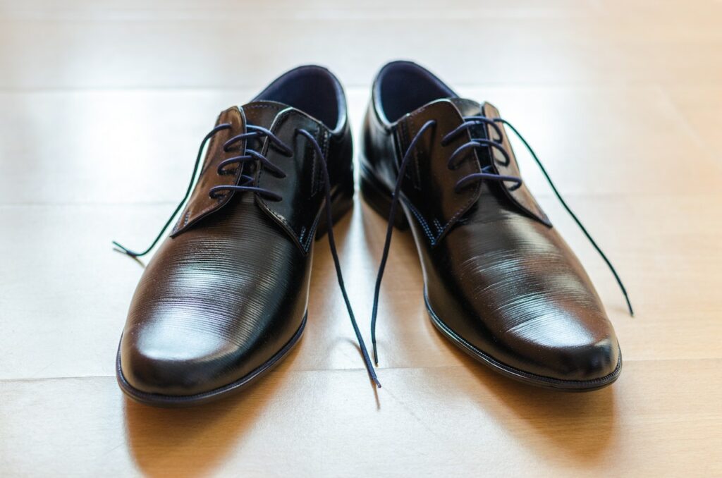 Schuhe elegant Anzugschuhe Lederpflege Schuhe - Wie Sie Ihre Schuhe lange in einwandfreiem Zustand halten