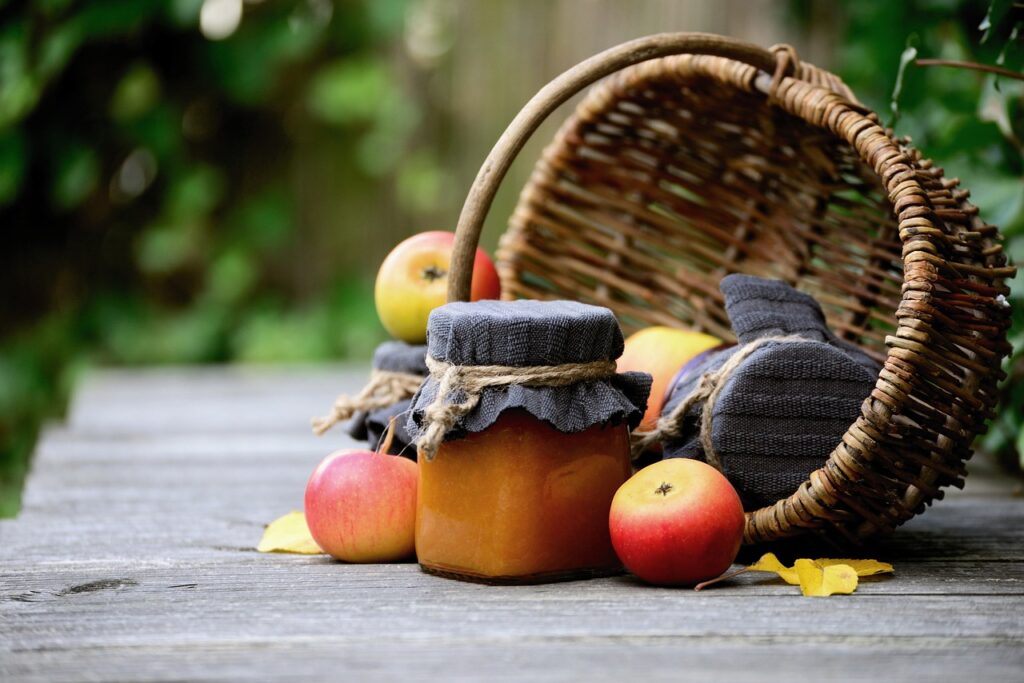 Korb Gläser Marmelade Hochwertiges Gartenzubehör günstig bekommen Tipps