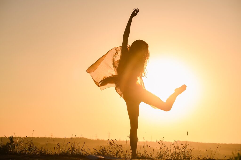 Frau Sonne glücklich Lifestyle Lifestyle-Sprüche, Weisheiten & Zitate – Worte, die inspirieren